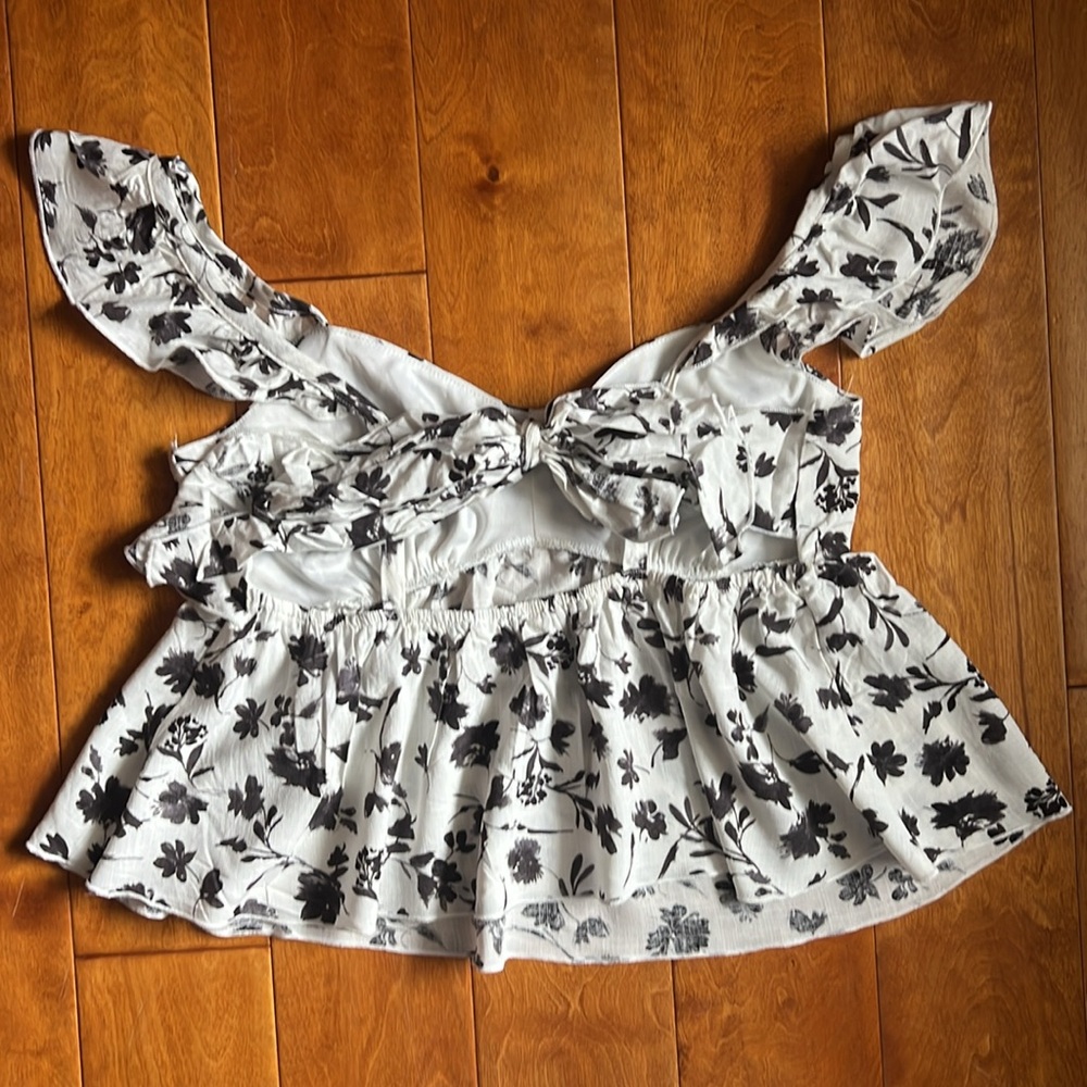 URBAN Romantics Floral Open Back Crop Top Size L Black Coquette Cottage Fairy - Picture 5 of 8